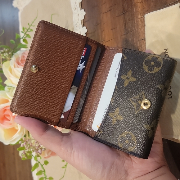 Louis Vuitton Handbags - Authentic Louis Vuitton card wallet